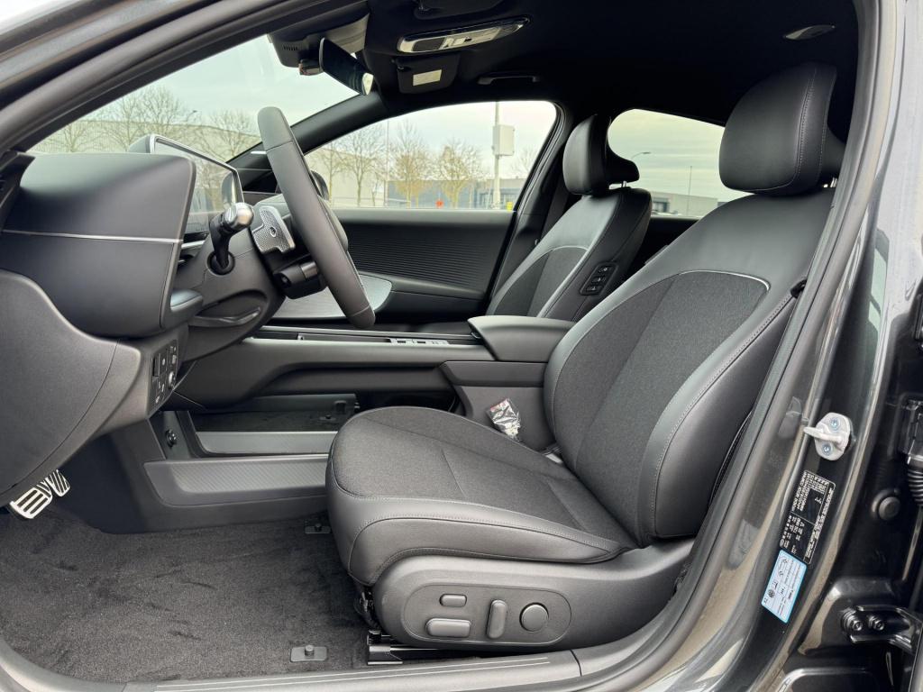 Hyundai Ioniq 6 business 77.4 kwh