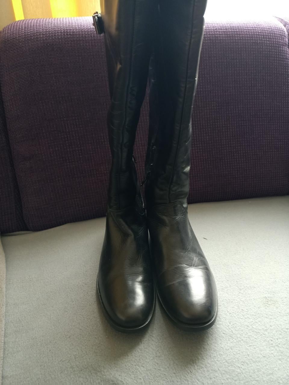 Zwarte hoge dames laarzen