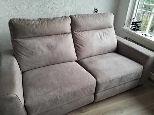 2 zits bank met Relax