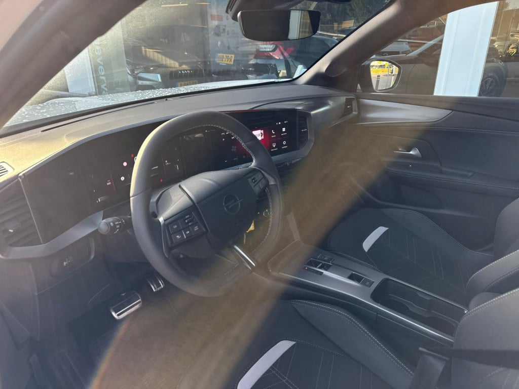 Opel Mokka 1.2 turbo gs black pack (model 2025)
