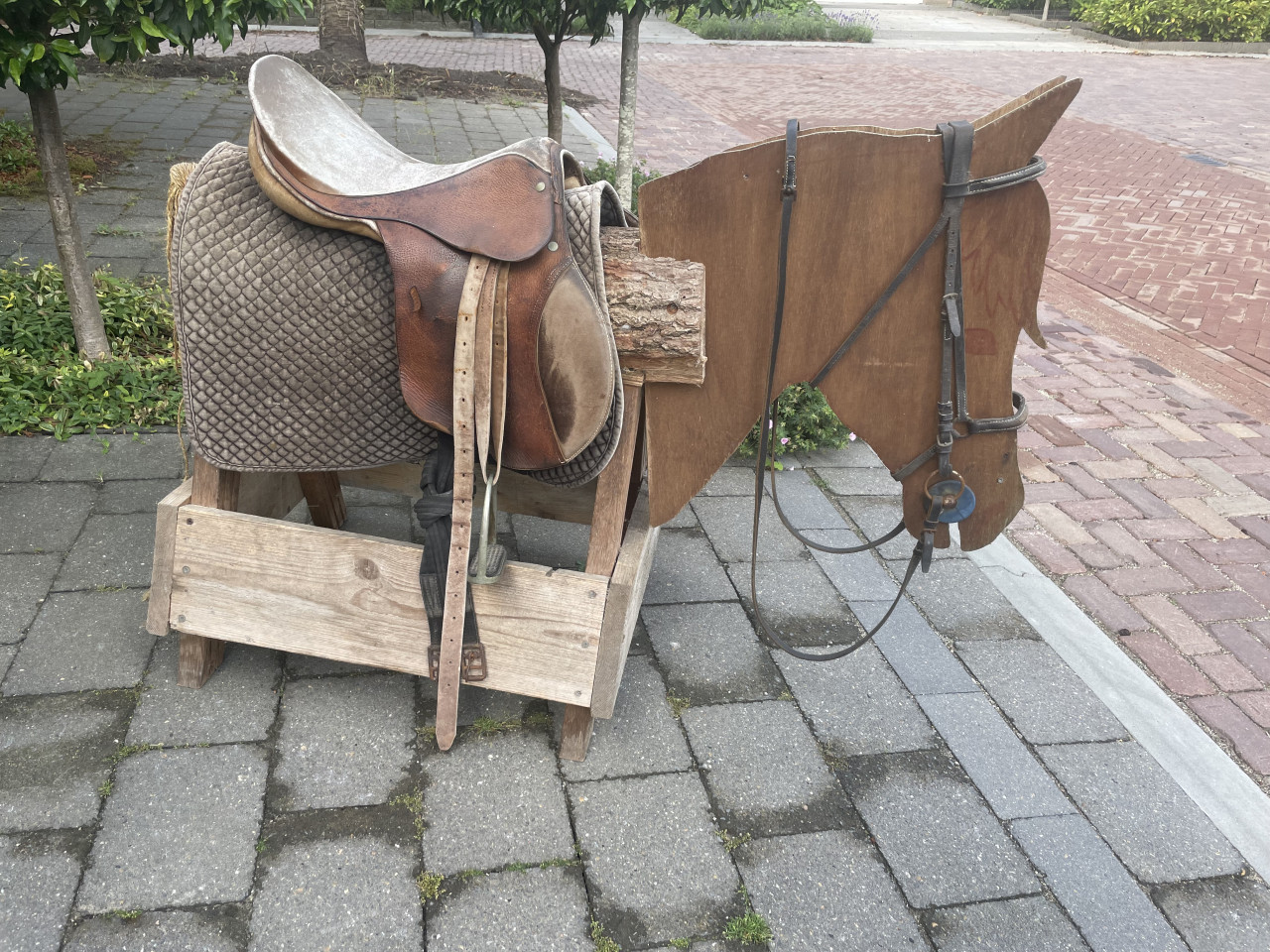 Houten buitenspeelgoed-Houten paard-Speeltoestel