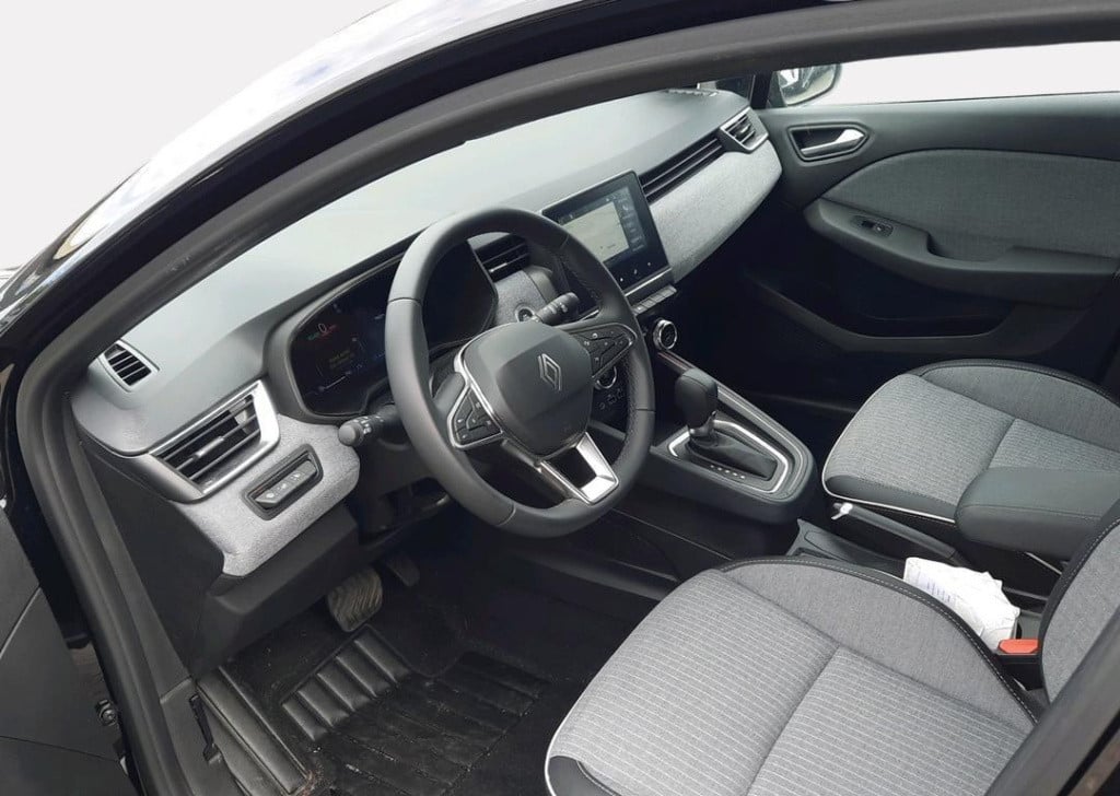 Renault Clio 1.6 e-tech full hybrid 145 techno
