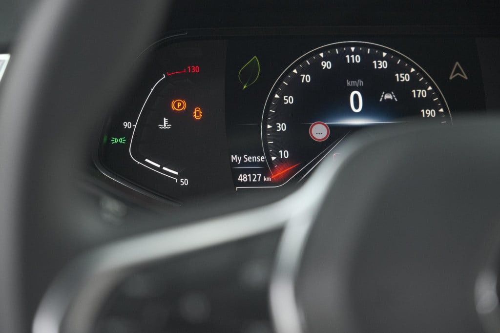 Renault Clio tce 90 techno | camera | 9.3 inch scherm | apple carplay | par