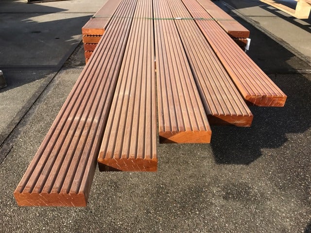 Bangkirai brugdekdelen 45 x 145mm