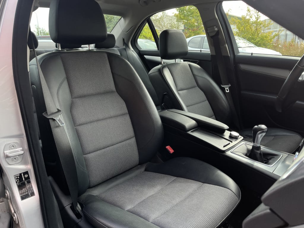 Mercedes-Benz C-Klasse 180 business class 125! avantgarde | navi | airco