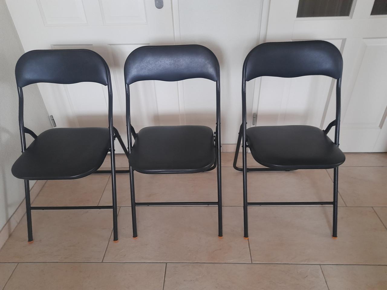 3 klapstoeltjes (in goede staat )