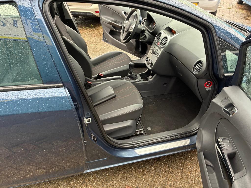 Opel Corsa 1.4-16v cosmo