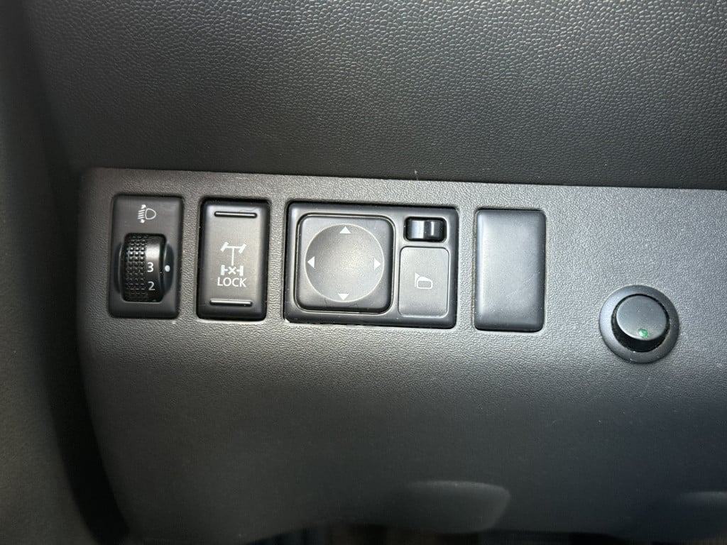 Nissan Navara 2.5 dci optima king cab | nl-auto | 1e eig | 3t trekhaak | ai
