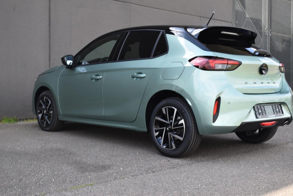 Opel Corsa 1.2 turbo hybrid yes 110pk automaat | winterpack | lmv | apple c