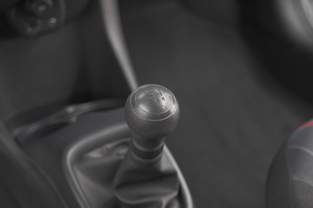 Peugeot 108 1.0 e-vti première | bluetooth radio | airco | 5 deurs