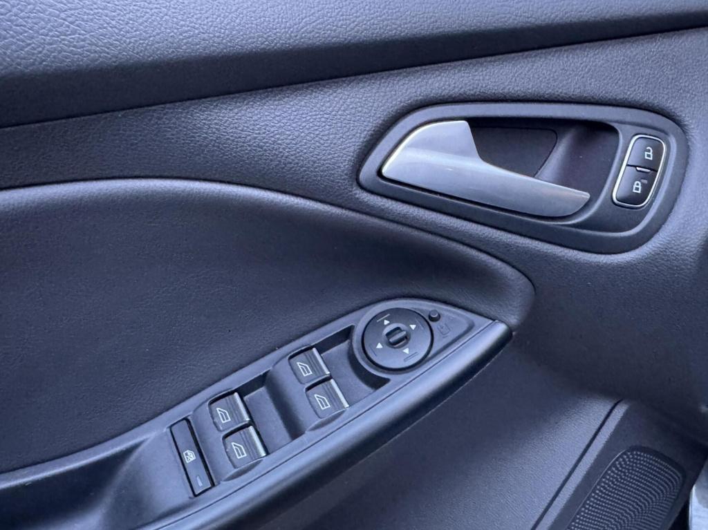 Ford Focus 2.3 rs orig nl schaalstoelen "clubsport"