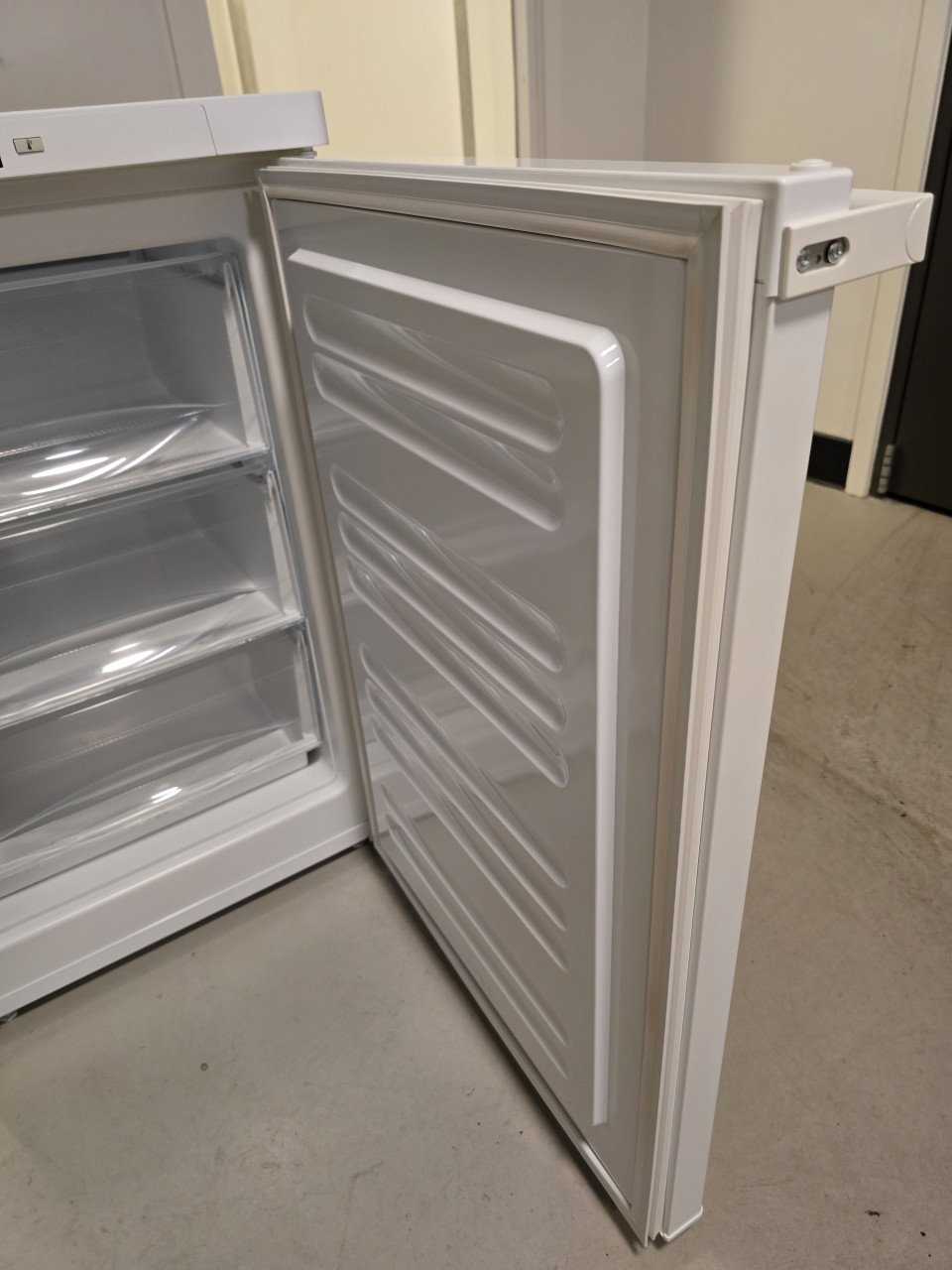 Te Koop nieuw model Miele Tafelmodel A+ vriezer*****