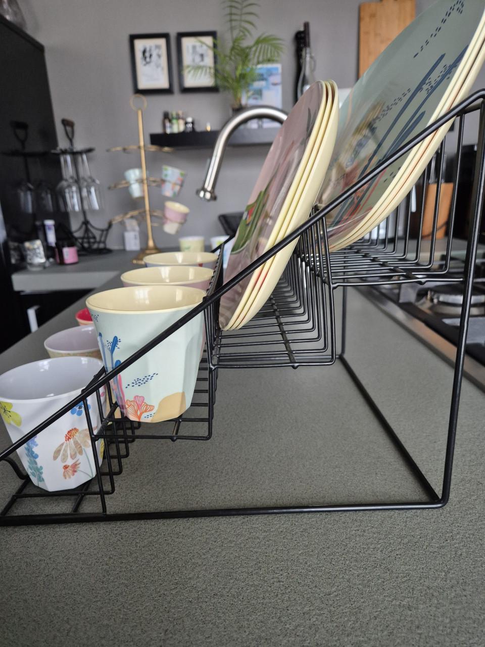 Mokken of bordenrek van het merk rice