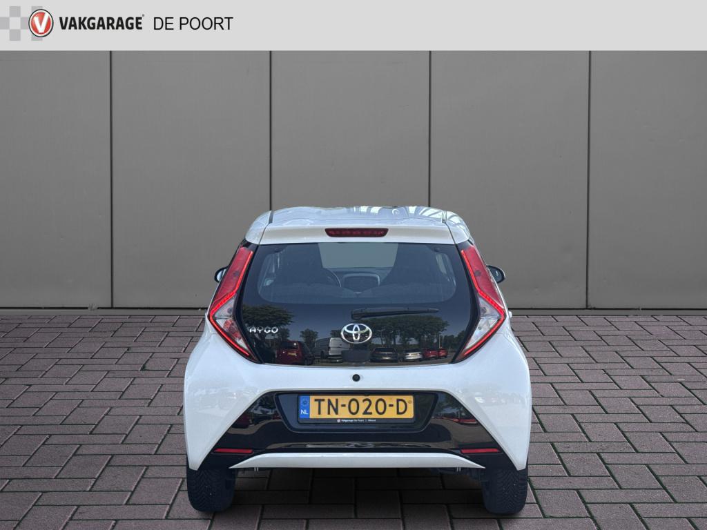 Toyota Aygo 1.0 vvt-i x-play | cruisec. | camera | airco | carplay | sportv