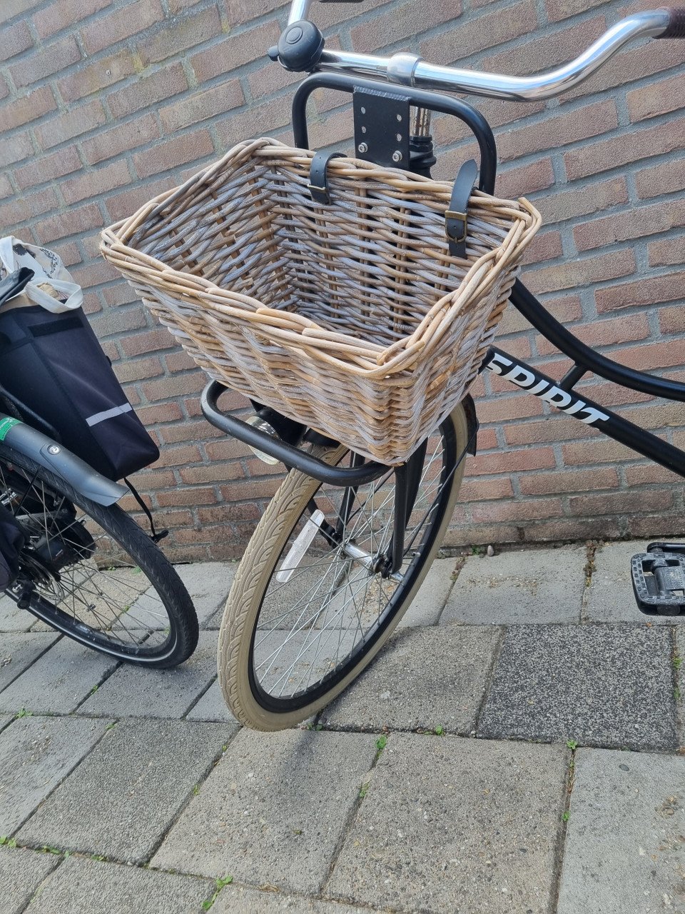 Mooie zwarte fiets