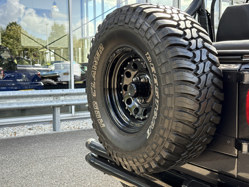 Jeep Wrangler 4.0i sport | gerestaureerd | bullbar | sidebars | trekhaak