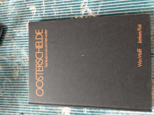 Boek over de Oosterschelde.