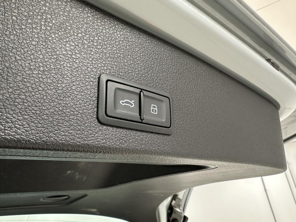 Audi Q2 35 tfsi advanced ed. | arrow gray | camera | led matrix |