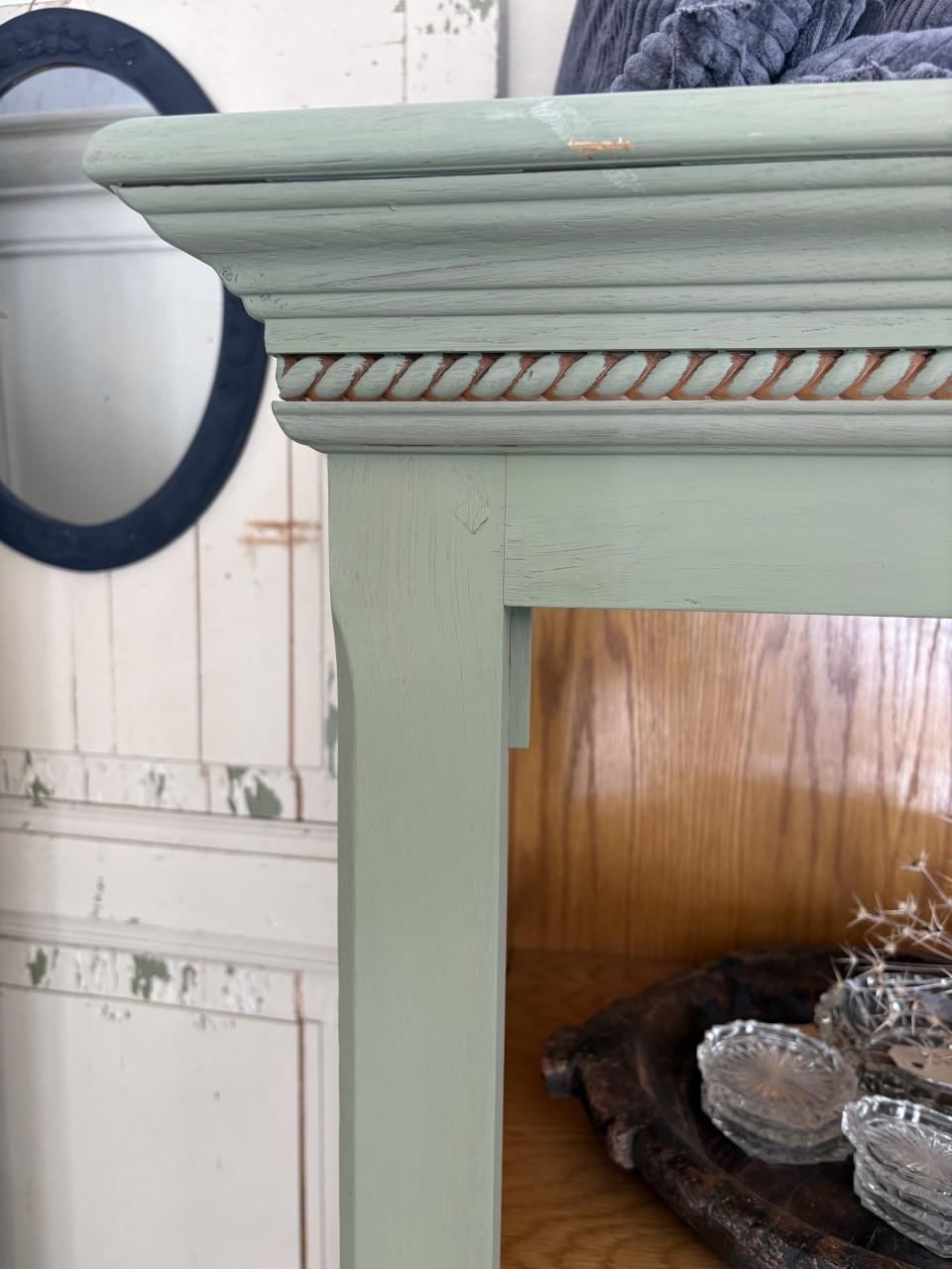 Kast met 2 deuren boven elkaar