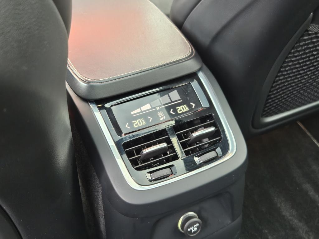 Volvo XC90 2.0 t8 twin engine awd r-design | pano | elek. trekhaak