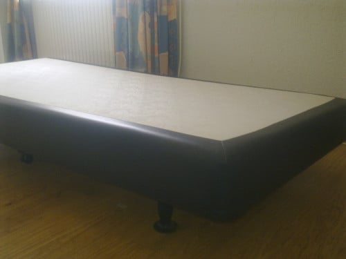 2 x boxspring bed bedden