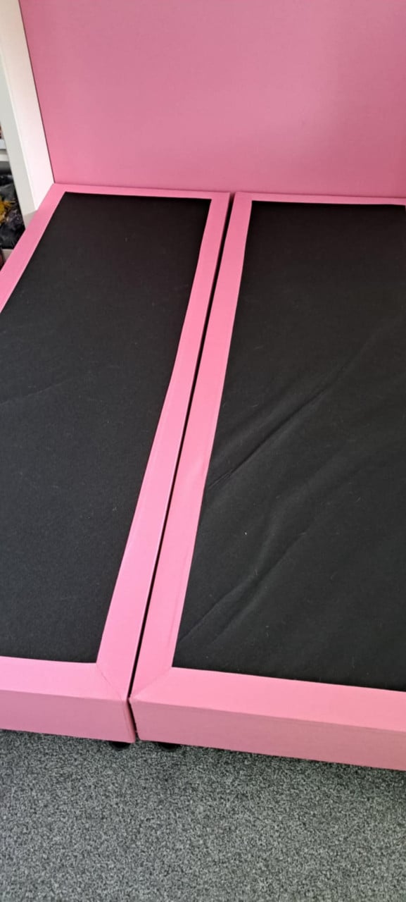 BOXSPRING ROZE 140X200 CM MET MATRAS OF ZONDER MATRAS.