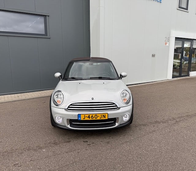 MINI Cooper 1.6 Cabrio Highgate
