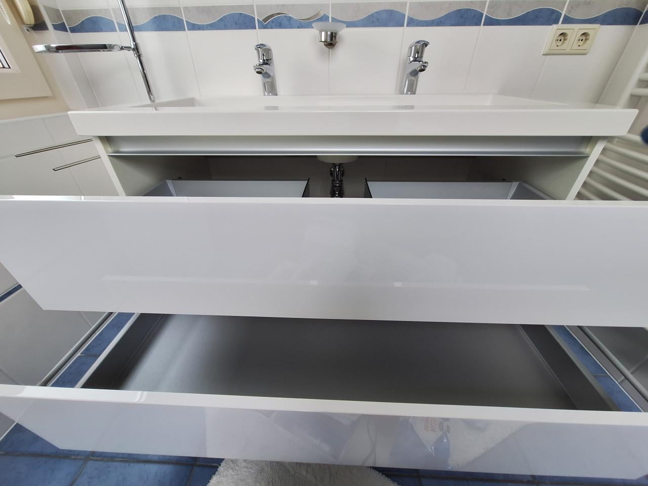 Dubbele wastafel  met lade kast te koop