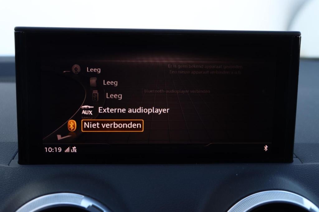 Audi Q2 35 tfsi advanced edition 150pk | camera | stoelverwarming | navi