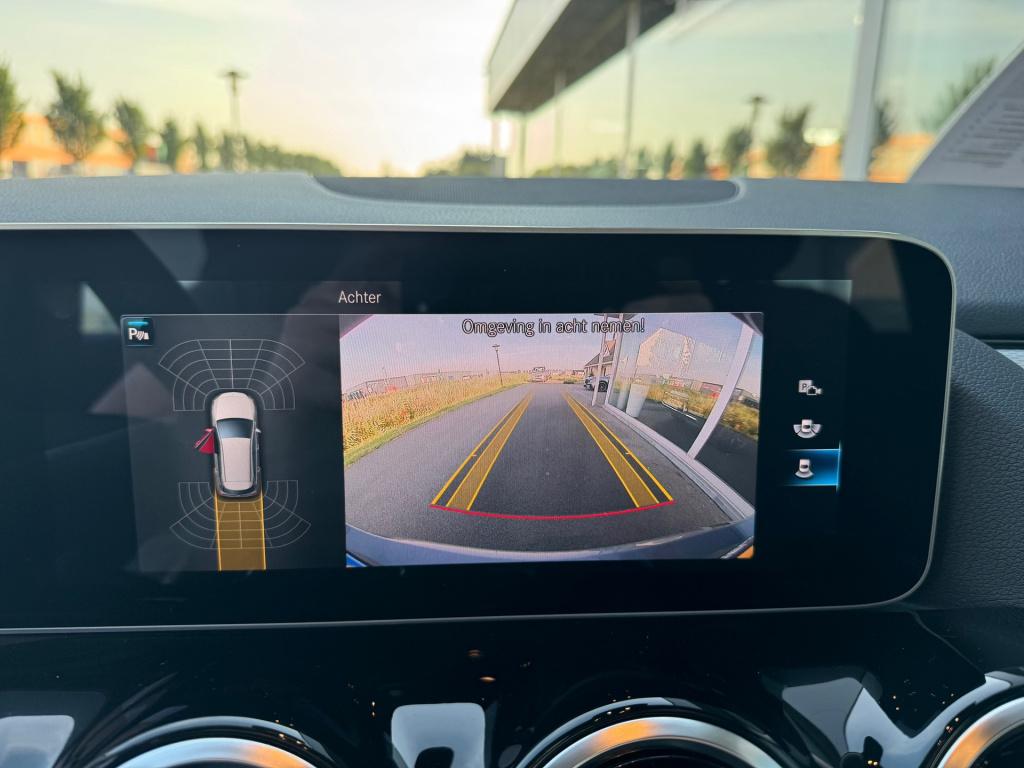 Mercedes-Benz B-Klasse 180 style automaat , achteruitrijcamera