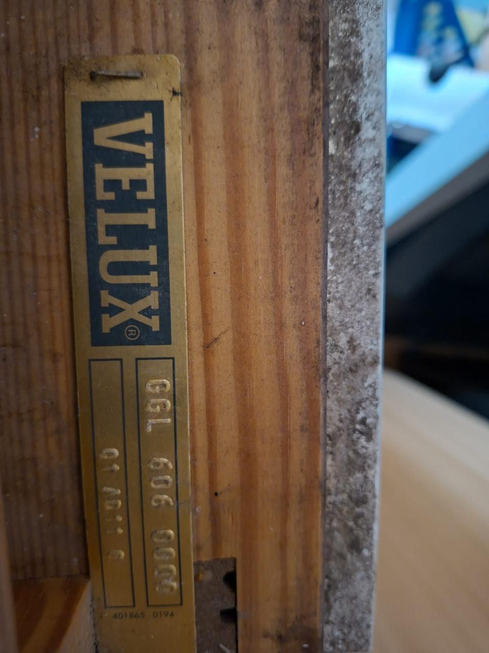 Te koop: velux dakraam GGL 606.