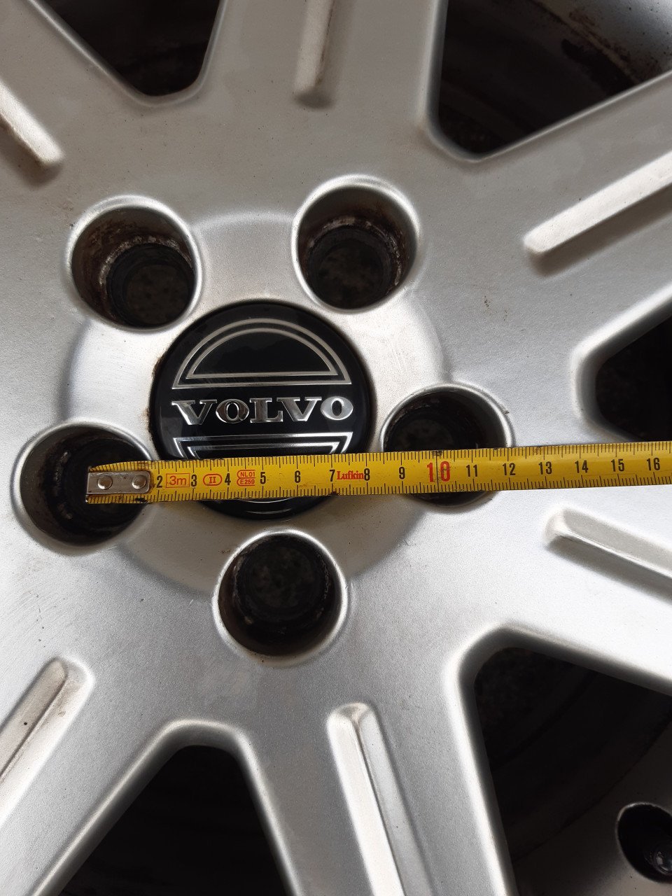 Originele Volvo  Licht Metalen velgen