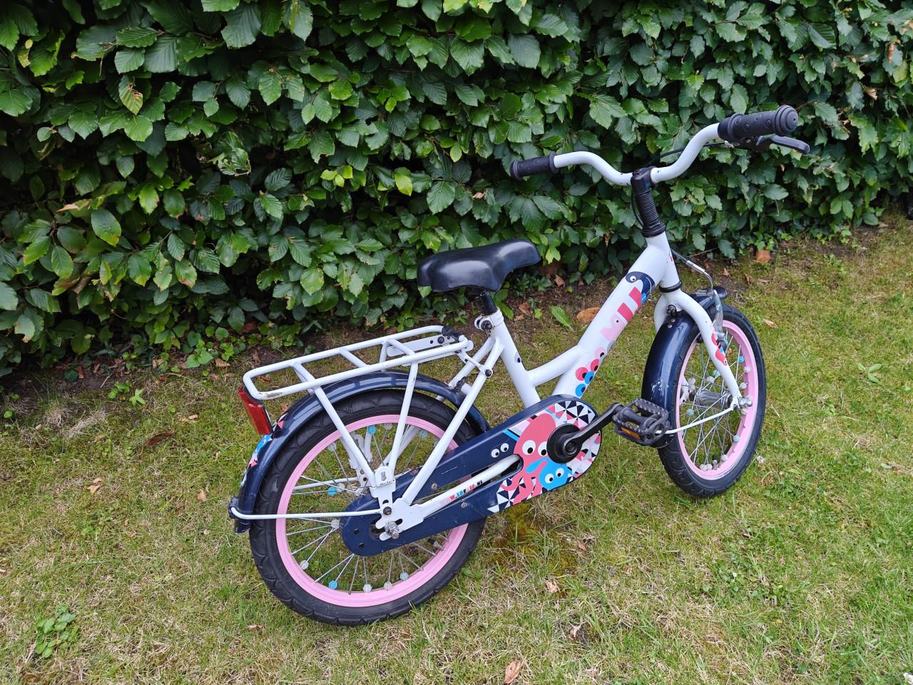 Te koop 16" Loeki kinderfiets