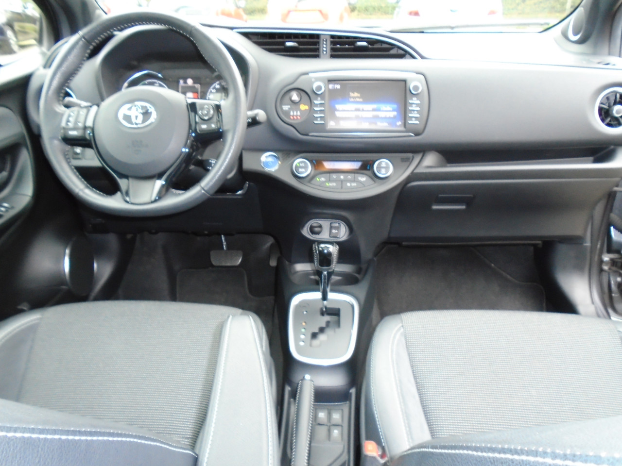 Yaris Hybrid Executive