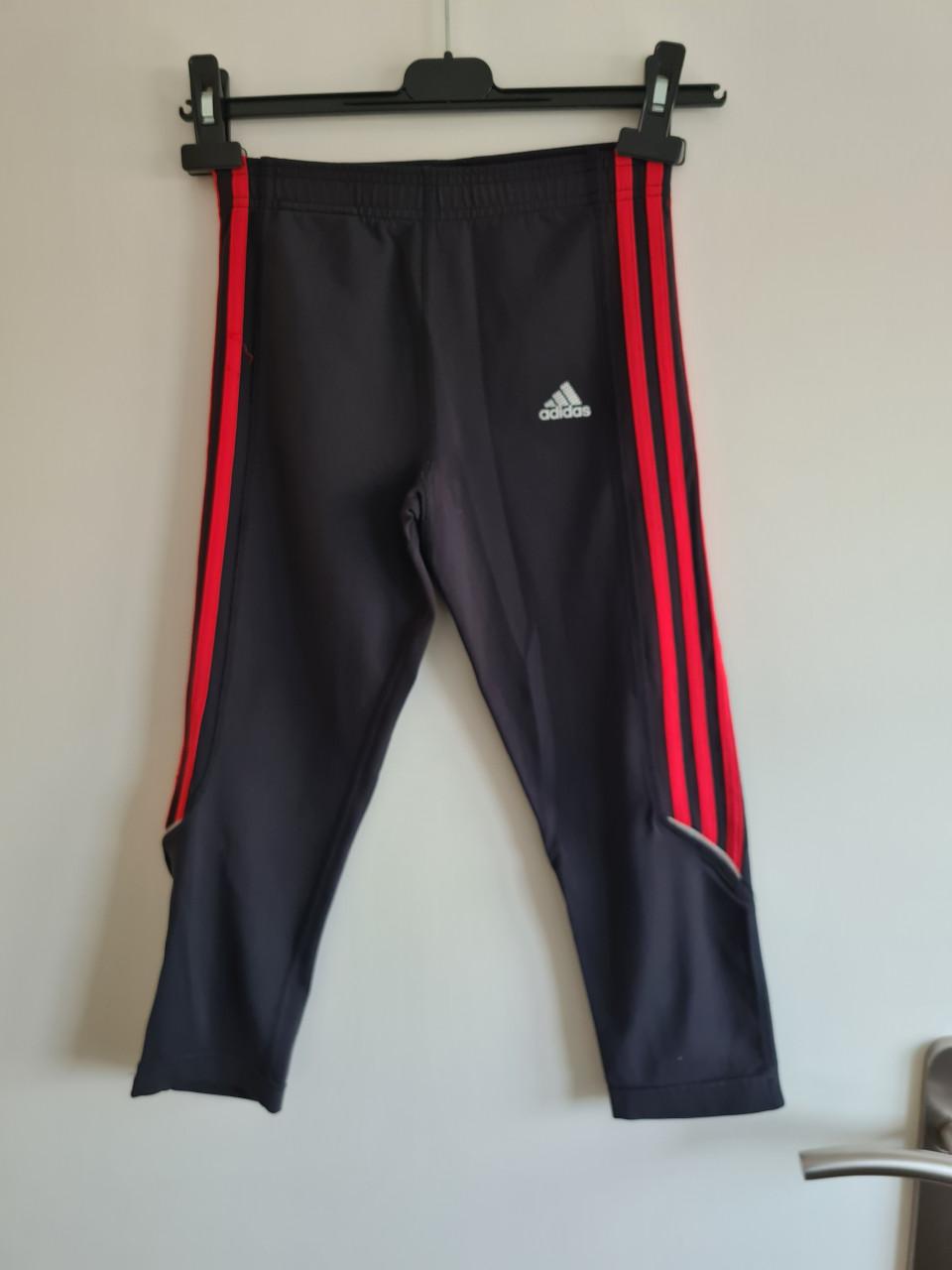 Adidas zwart-rood sportbroek  Maat M