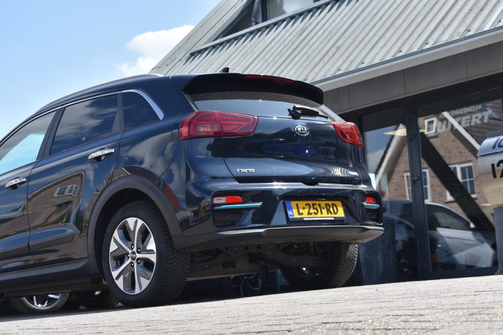 Kia E-niro dynamicplusline 64 kwh soh 99.6% | stoelverwarming | schuifdak |
