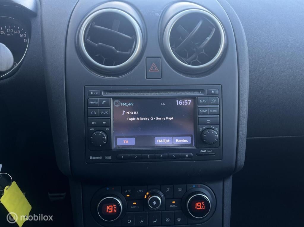 Nissan Qashqai 1.6 connect edition