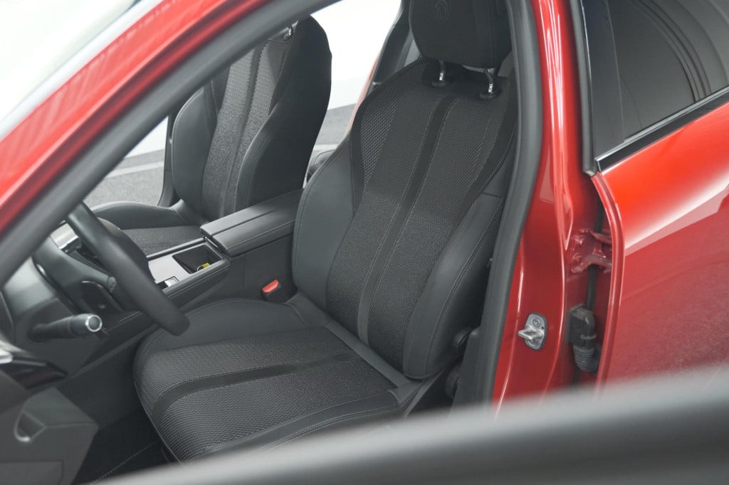 Peugeot 308 sw 1.6 plug-in hybrid 225 gt | focal audio | 360 camera | adapt