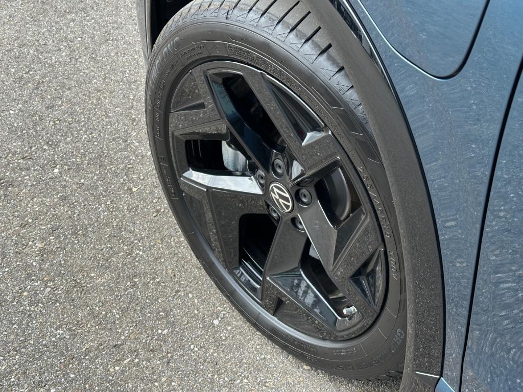 Volkswagen Tiguan 1.5 ehybrid r-line | black line | head-up | 360 camera | 