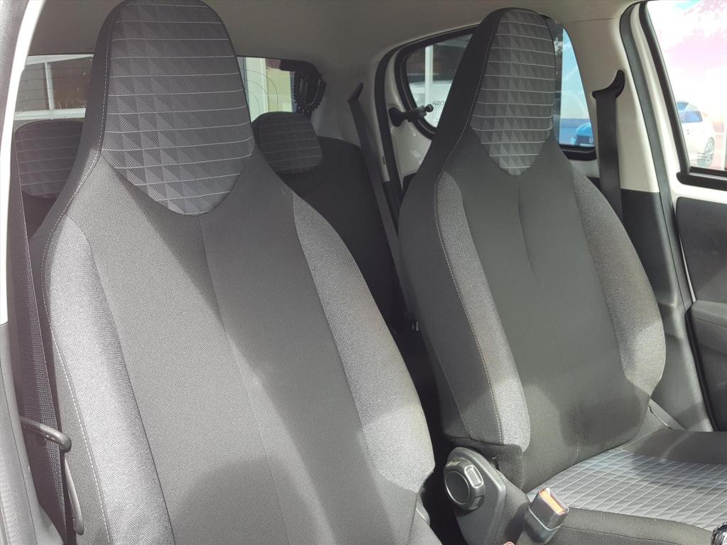 Peugeot 108 1.0 e-vti 72pk 5d active | airco | radio | bluetooth | bellen &