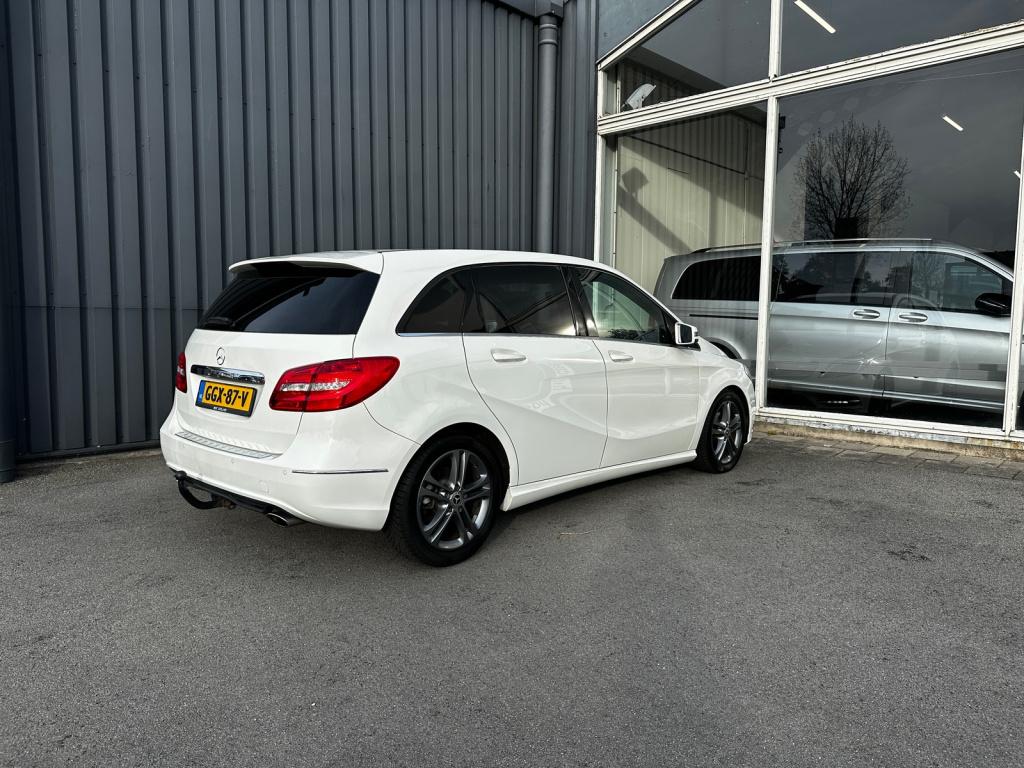 Mercedes-Benz B-Klasse 180 ambition aut | 18 inch | ambition