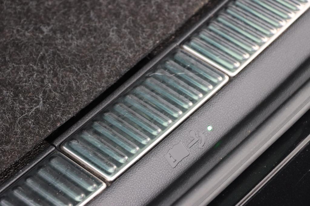 Skoda Superb combi 1.4 tsi iv sportline business 218pk dsg6