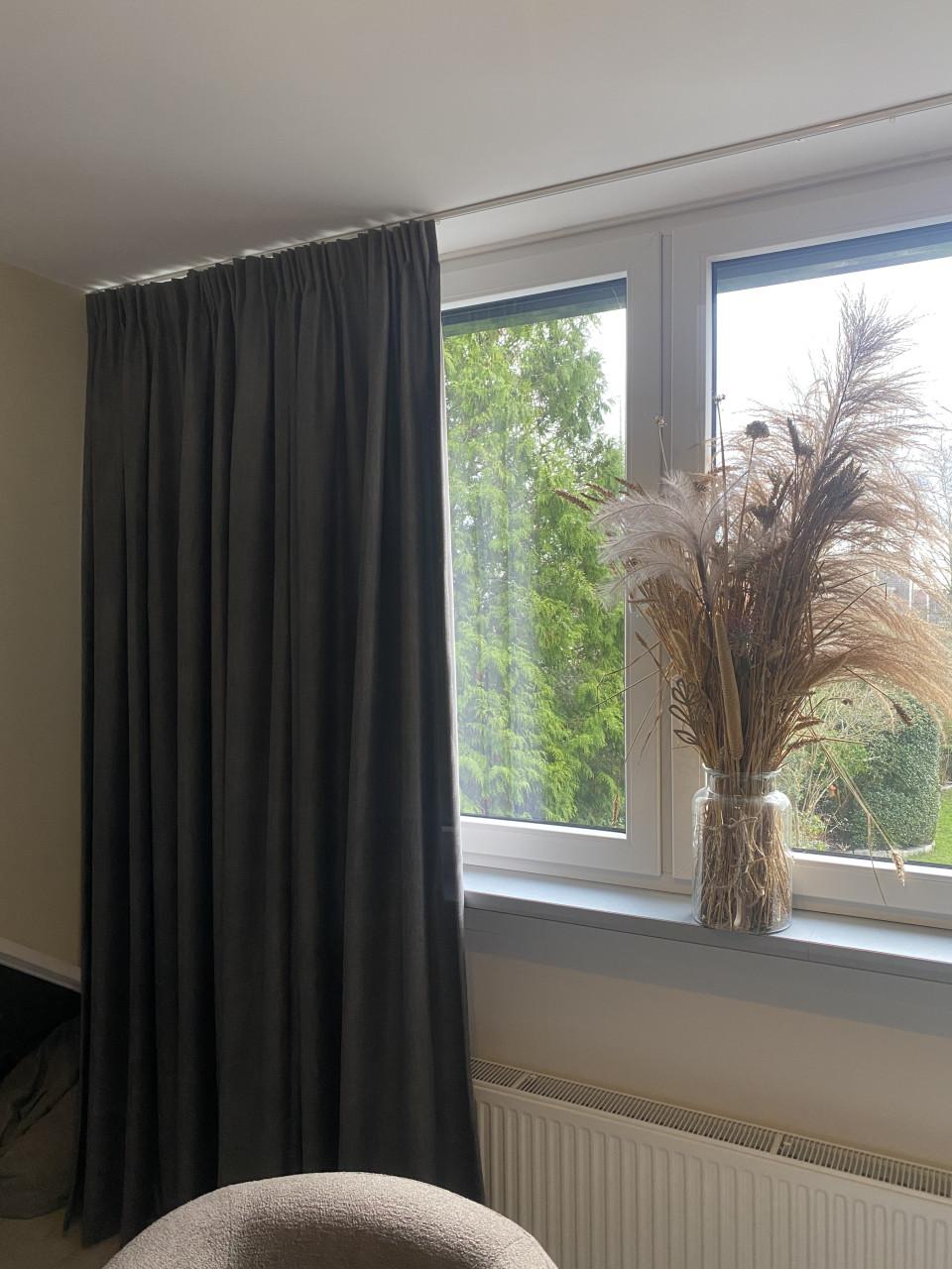 Mooie Donkergrijze verduisterende overgordijnen