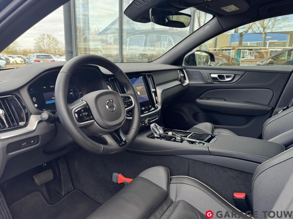 Volvo V60 2.0 t6 plug-in hybrid awd plus dark elektr.trekh.