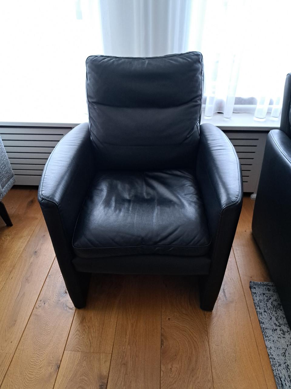 2 lederen fauteuils