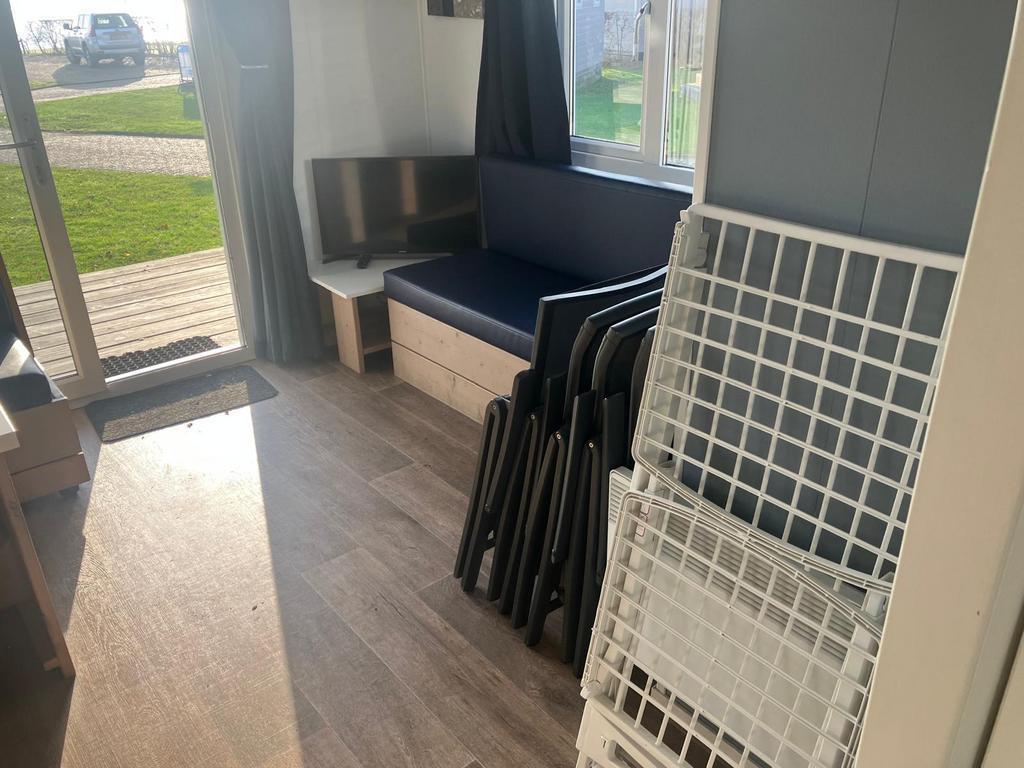 Partij 4 keurige Maat chalets direct leverbaar €24.500 ex btw per stuk