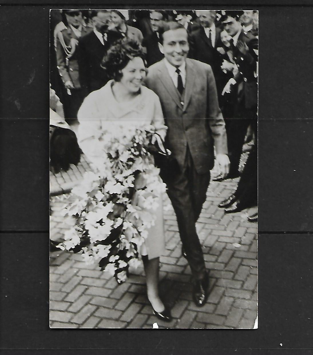Ansichtkaart     A 1004  Prises Beatrix en Claus 3 juli 1965