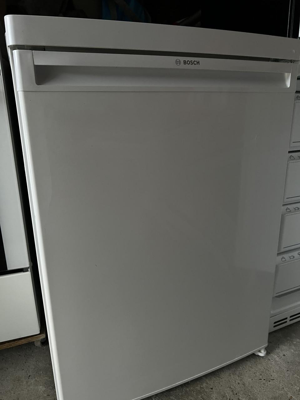Bosch Koelkast 85x60 cm. 155 liter energieklasse A++ als nieuw