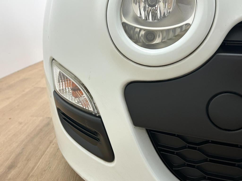 Renault Twingo occasion 1.2 16v collection | wit | tweedehands renault twin