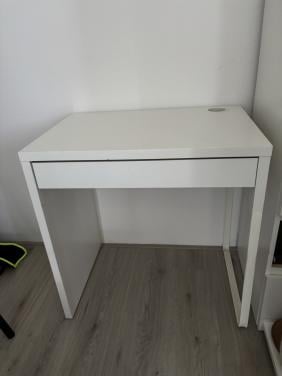 Klein bureau / make-up tafel